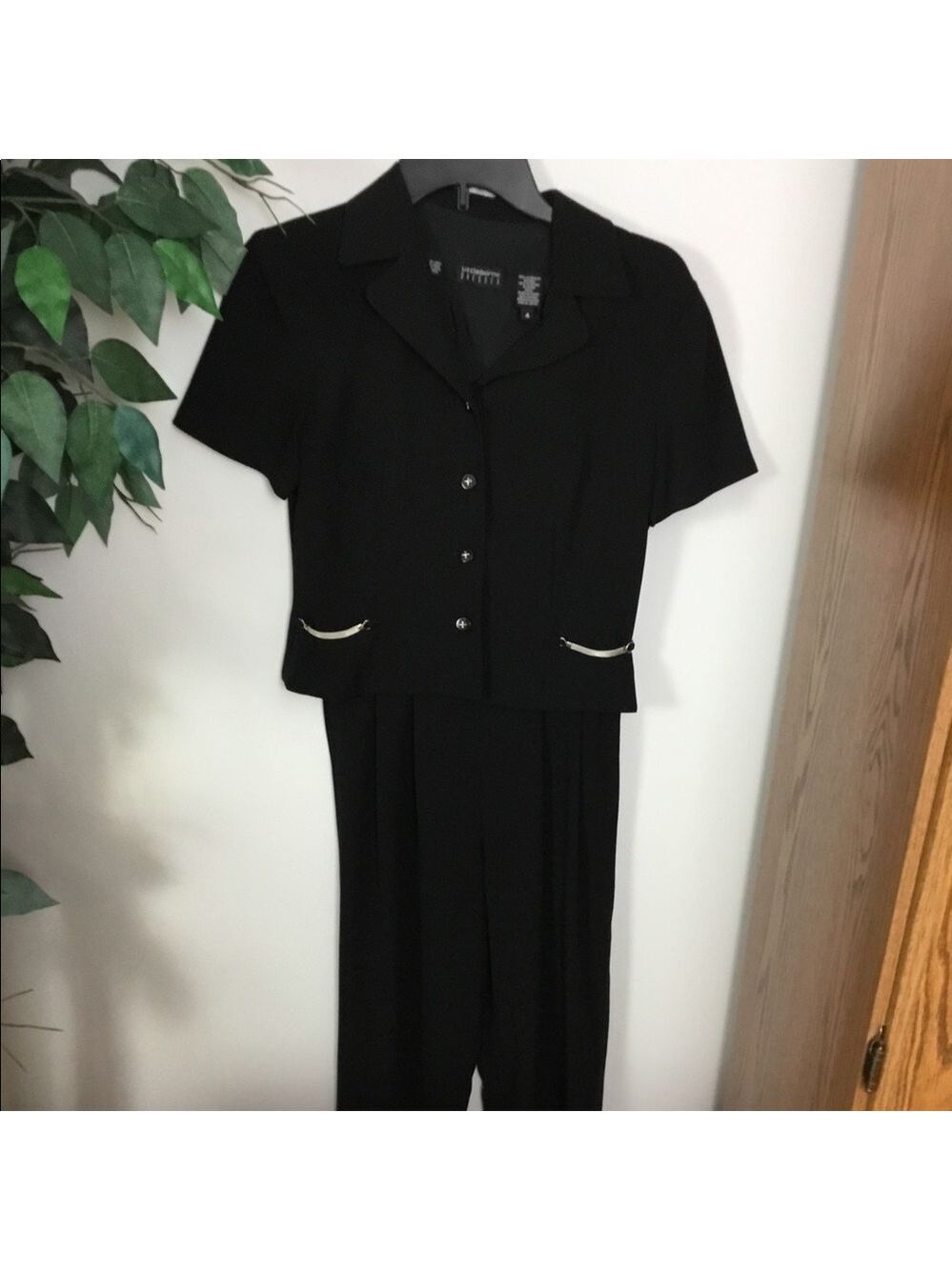 Liz Claiborne size 4 black jumpsuit w/silver detail & zippered lining …